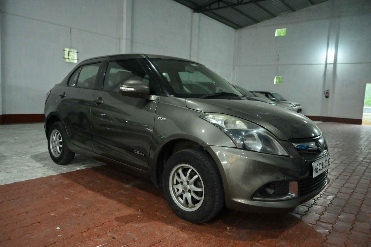 maruti-suzuki-swift-dzire-2016-22