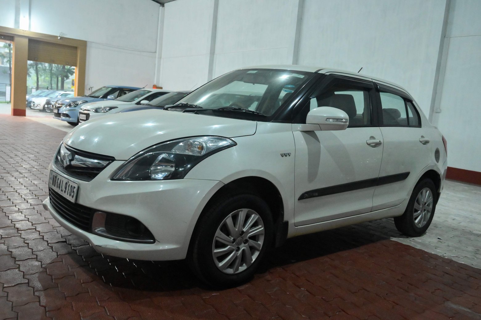 maruti-suzuki-swift-dzire-2015-20