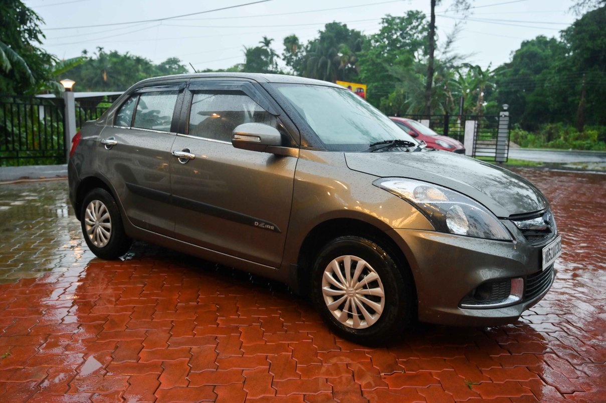 maruti-suzuki-swift-dezire-ltt-2015-18