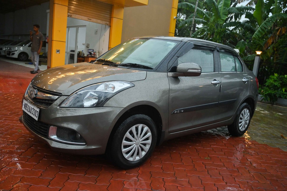 maruti-suzuki-swift-dezire-ltt-2015-18